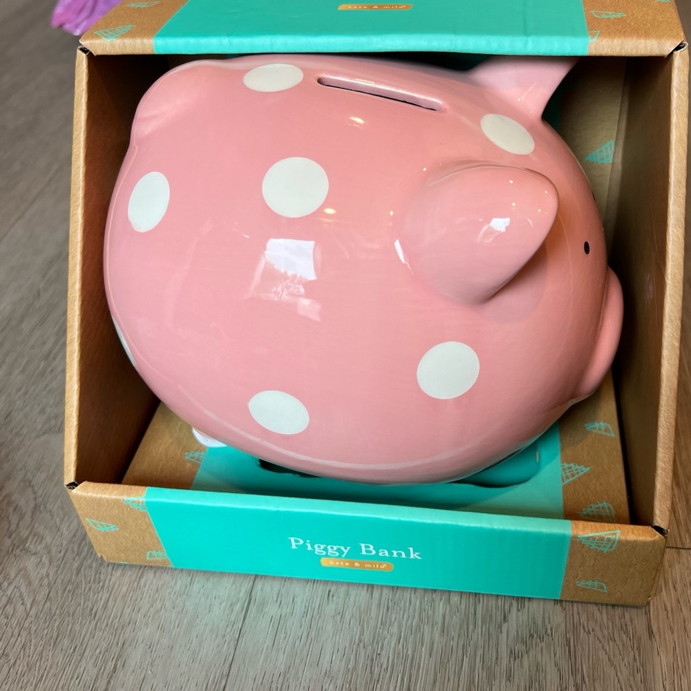 pink piggy bank